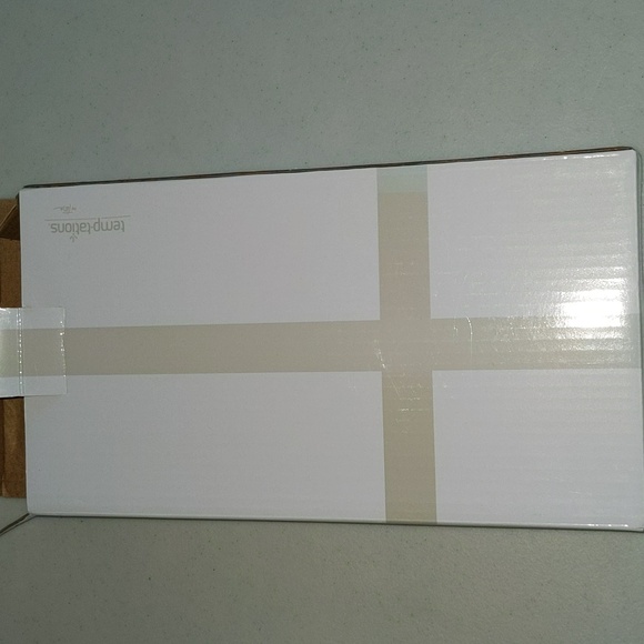 Temptations by Tara Seasonal Red Cardinal Bird Ceramic Kitchen Spoon Rest New - Picture 5 of 6